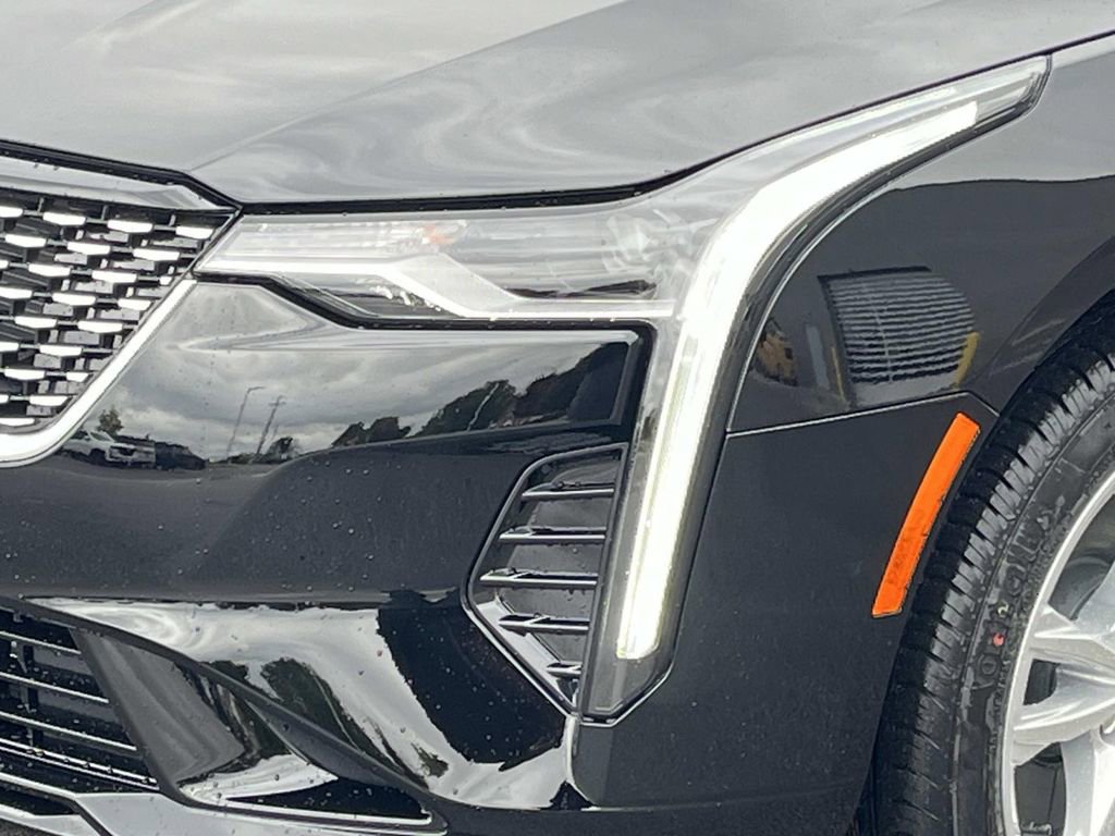 New 2026 Cadillac CT4 Luxury image 9