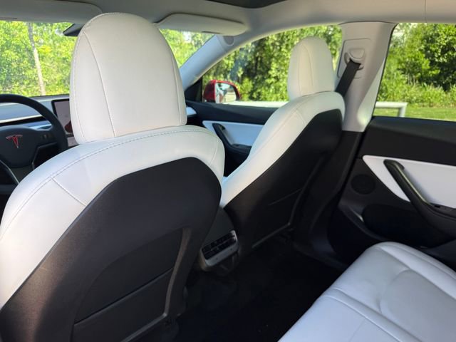 Used 2021 Tesla Model Y Long Range image 25