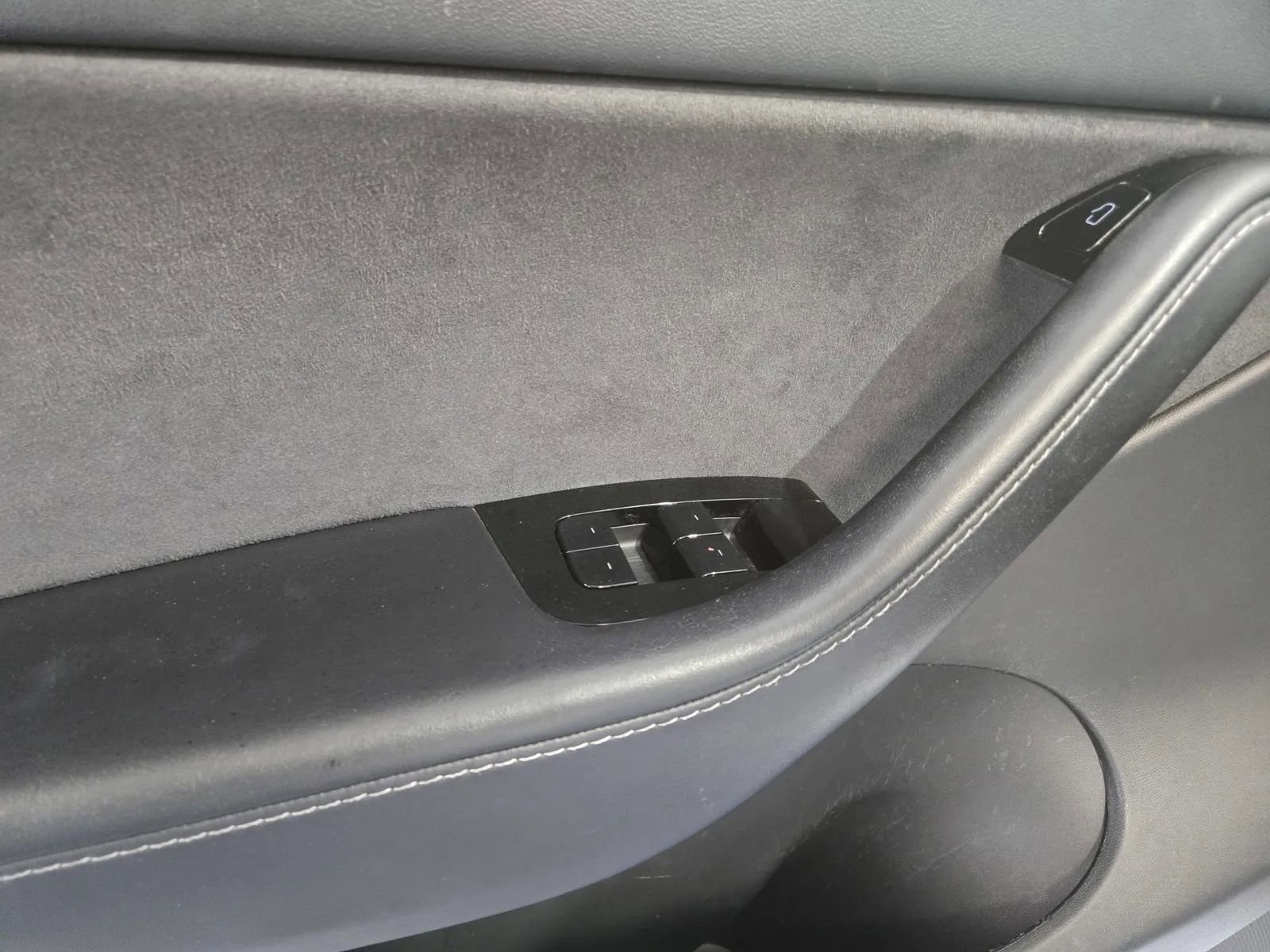 Used 2020 Tesla Model Y Long Range image 13