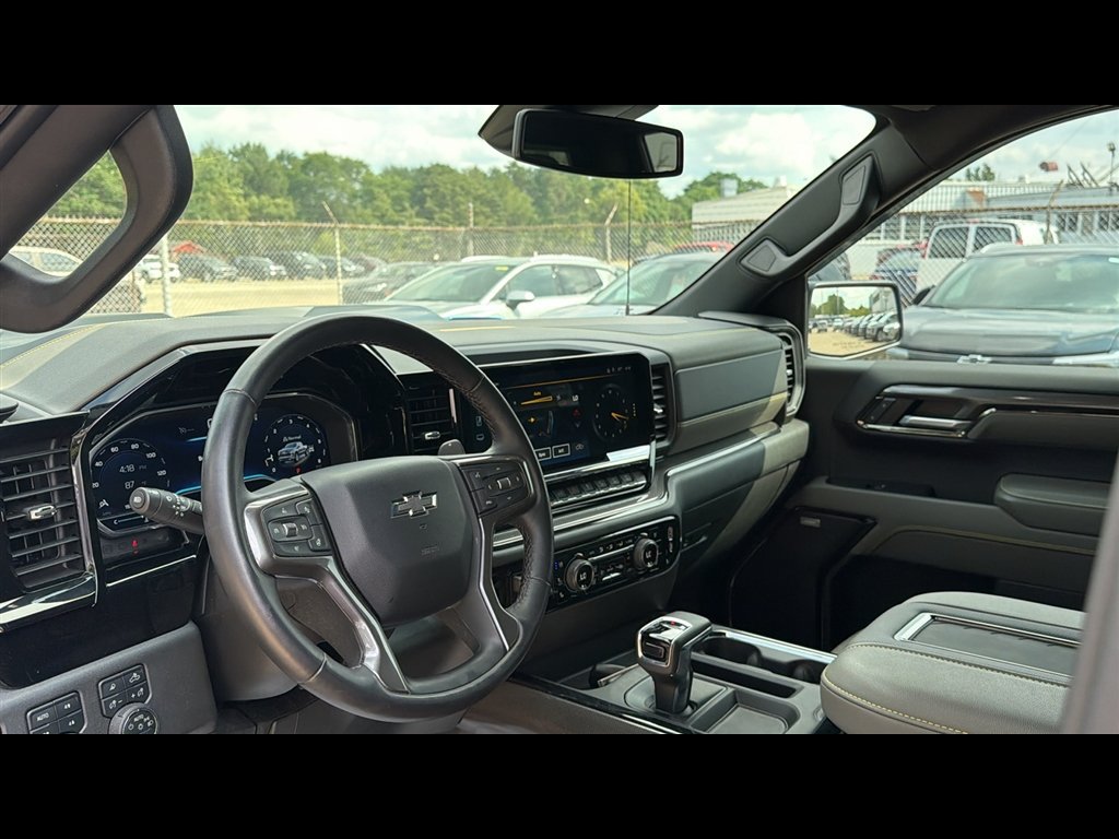 Used 2022 Chevrolet Silverado 1500 ZR2 AWD/4WD image 9