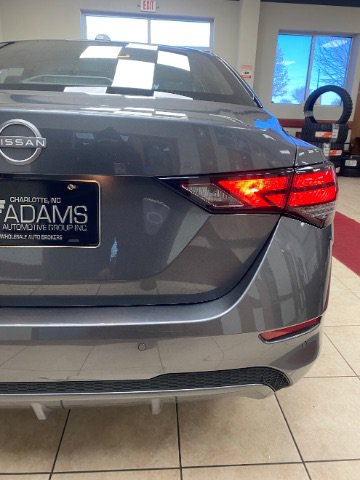 Used 2025 Nissan Sentra SV FWD image 12