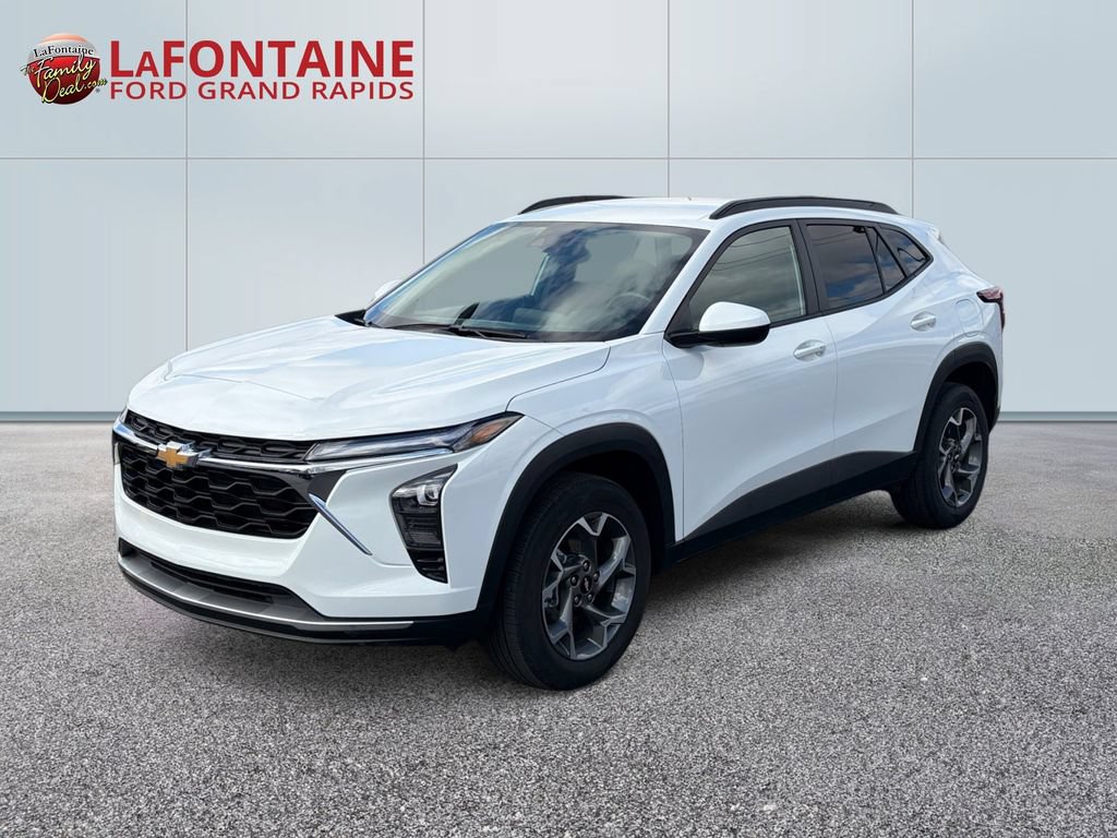 Used 2025 Chevrolet Trax LT w/ LT Convenience Package FWD image 1