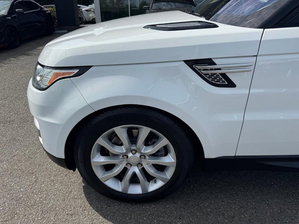 Used 2016 Land Rover Range Rover Sport HSE AWD/4WD image 3