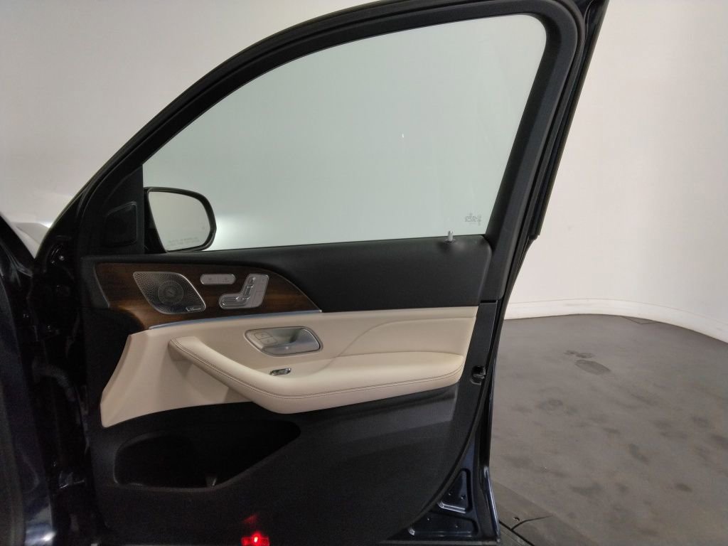 Used 2021 Mercedes-Benz GLE 350 4MATIC w/ Premium Package image 42