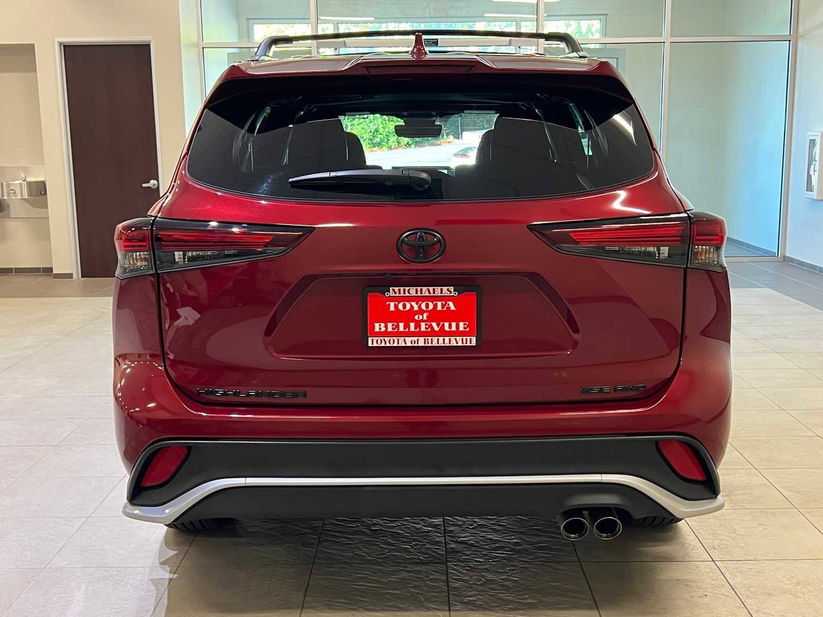 Certified 2024 Toyota Highlander XSE image 5