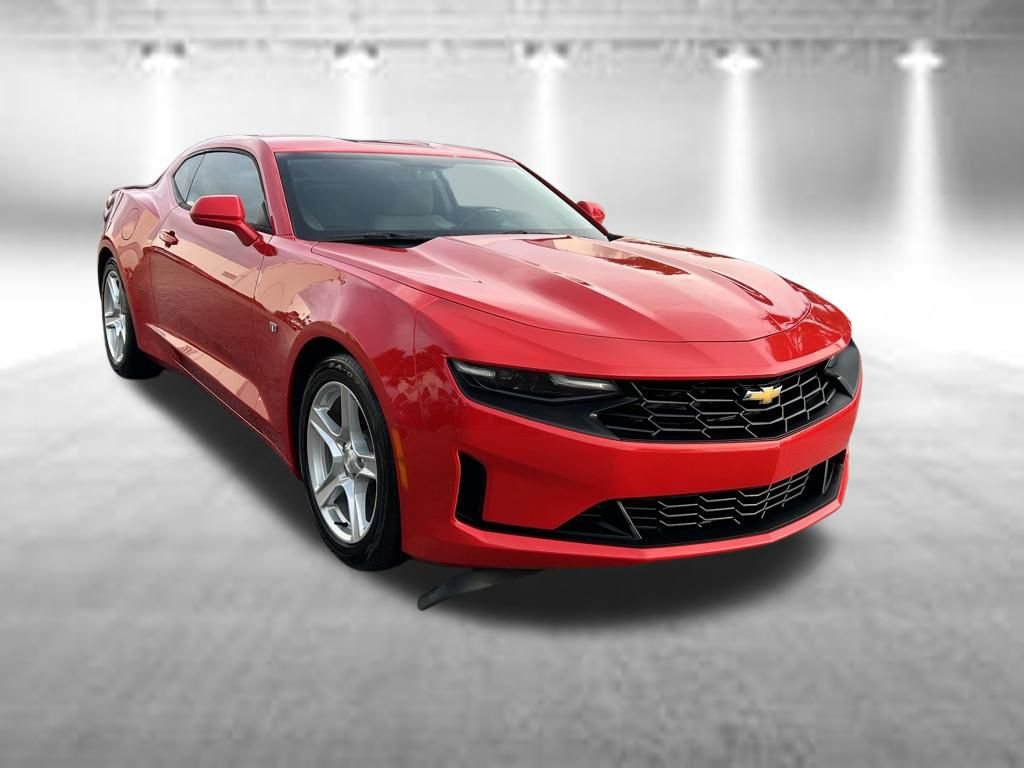Used 2022 Chevrolet Camaro LT RWD image 3