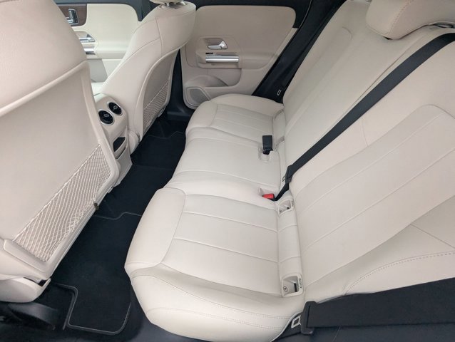 Used 2023 Mercedes-Benz GLA 250 4MATIC image 17