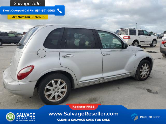 Used 2010 Chrysler PT Cruiser image 4