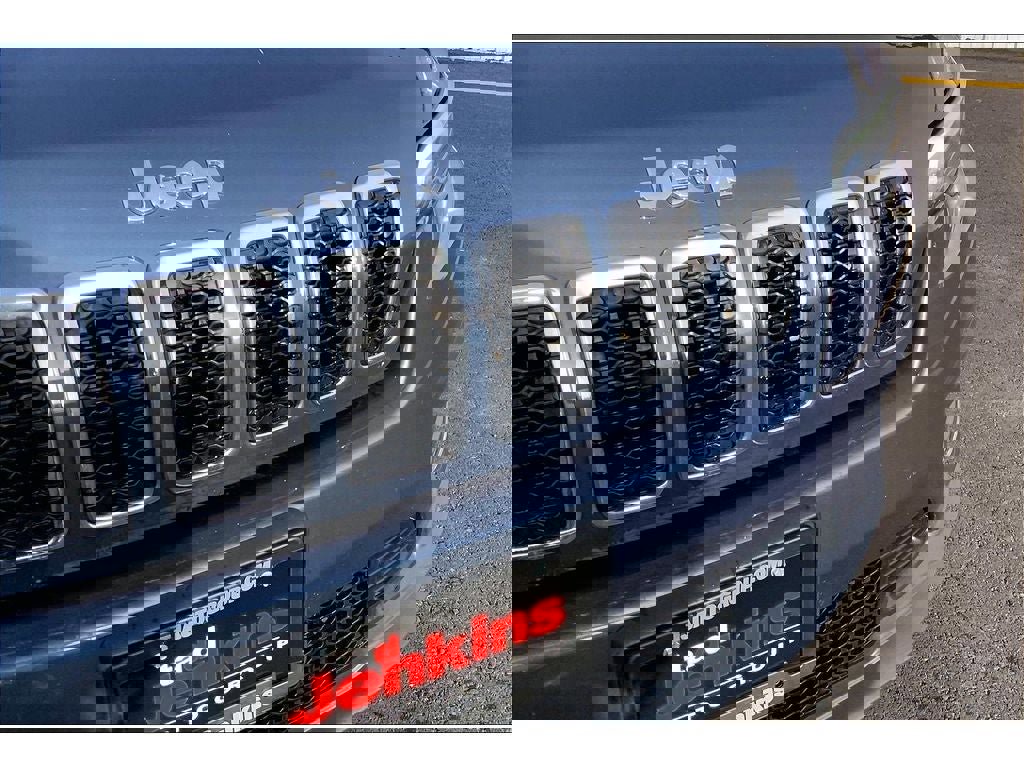 Used 2020 Jeep Cherokee Latitude Plus w/ Cold Weather Group image 31