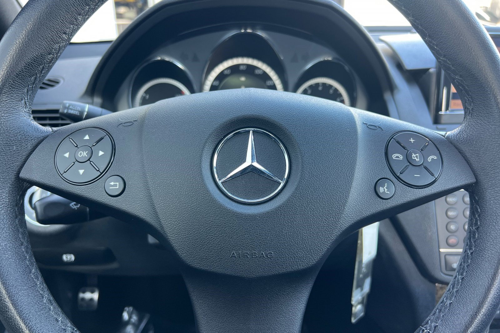 Used 2009 Mercedes-Benz C 350 Sport image 16
