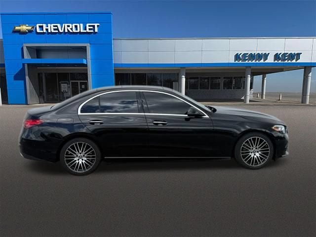 Used 2024 Mercedes-Benz C 300 Sedan image 3