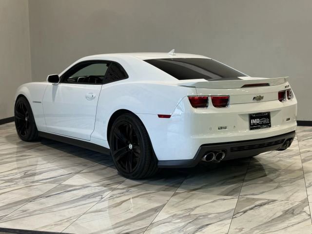 Used 2013 Chevrolet Camaro ZL1 w/ Gray Stripe Package image 10