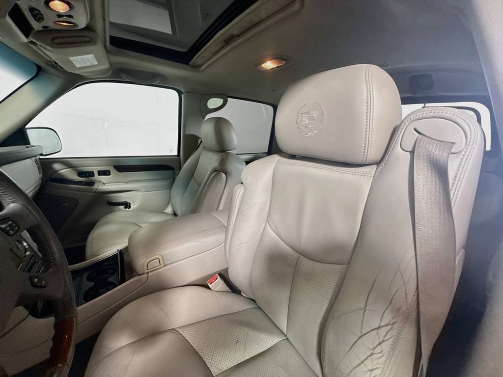Used 2003 Cadillac Escalade EXT AWD/4WD image 19