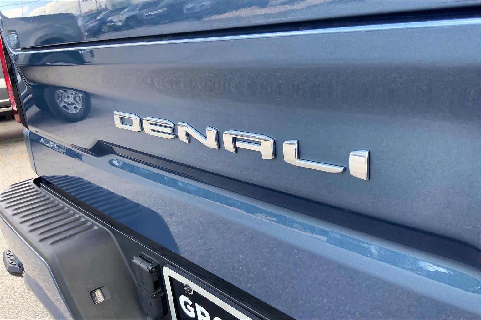 Used 2025 GMC Sierra 1500 Denali Ultimate AWD/4WD image 10