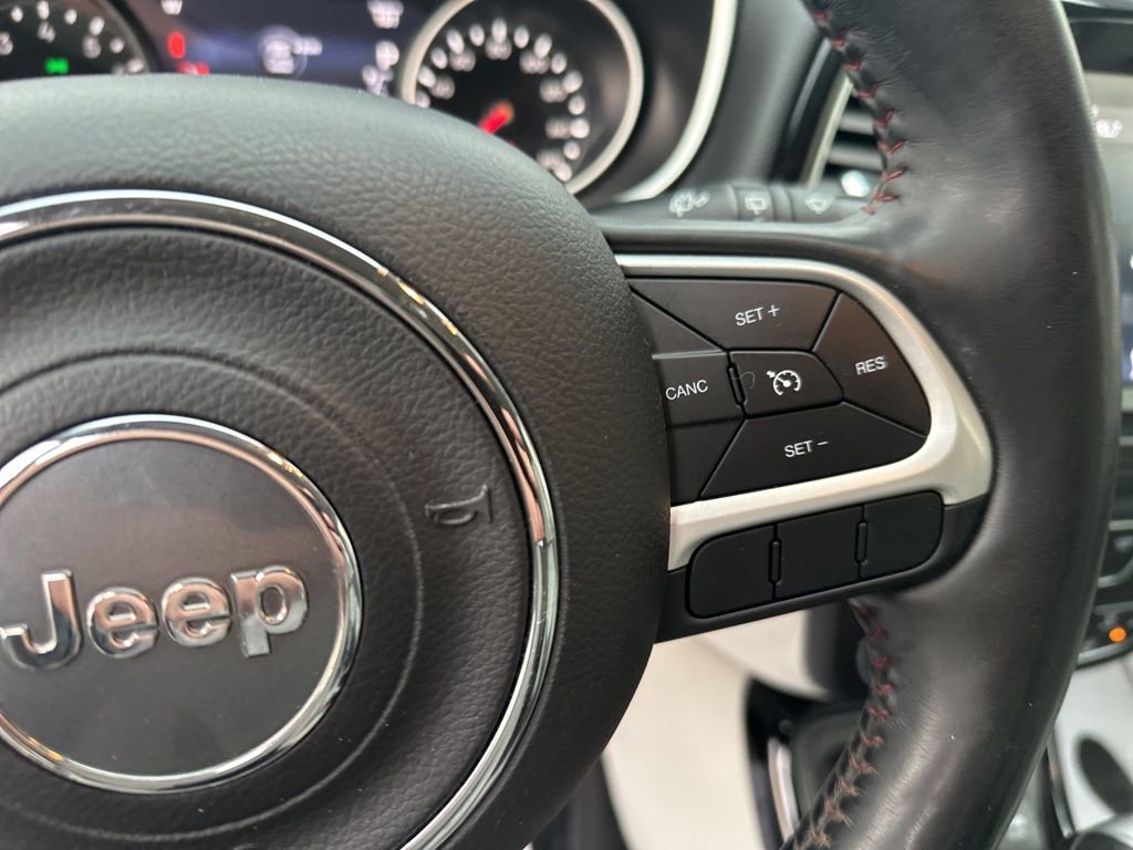 Used 2019 Jeep Compass Limited AWD/4WD image 16