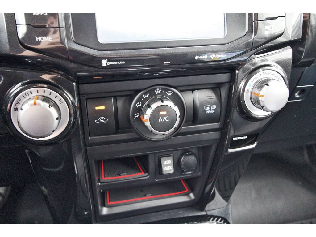 Used 2018 Toyota 4Runner TRD Off-Road Premium AWD/4WD image 28