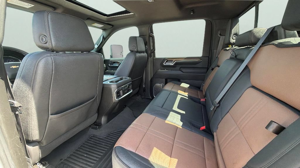 Certified 2024 Chevrolet Silverado 3500 High Country w/ High Country Premium Package AWD/4WD image 29