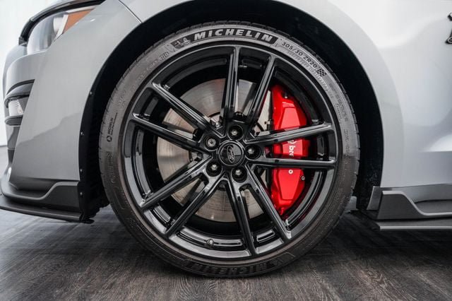 Used 2021 Ford Mustang Shelby GT500 w/ Technology Package RWD image 41