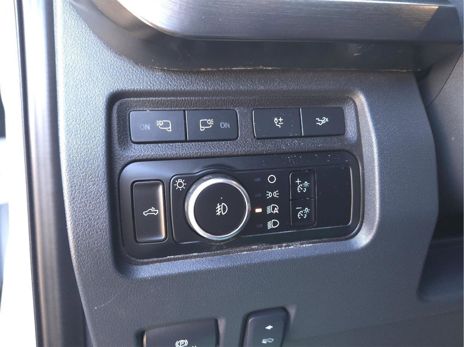 Used 2024 Ford F250 Lariat w/ Tremor Off-Road Package image 12