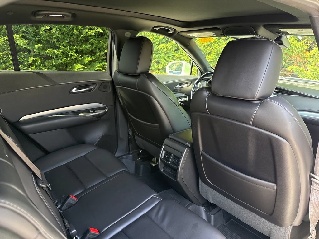 Used 2019 Cadillac XT4 Premium Luxury w/ Cold Weather Package AWD/4WD image 9