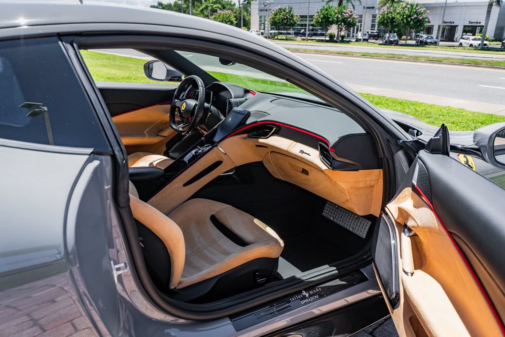 Used 2022 Ferrari Roma RWD image 38