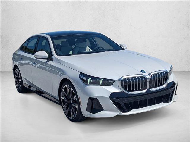 New 2027 BMW 550e xDrive AWD/4WD image 6