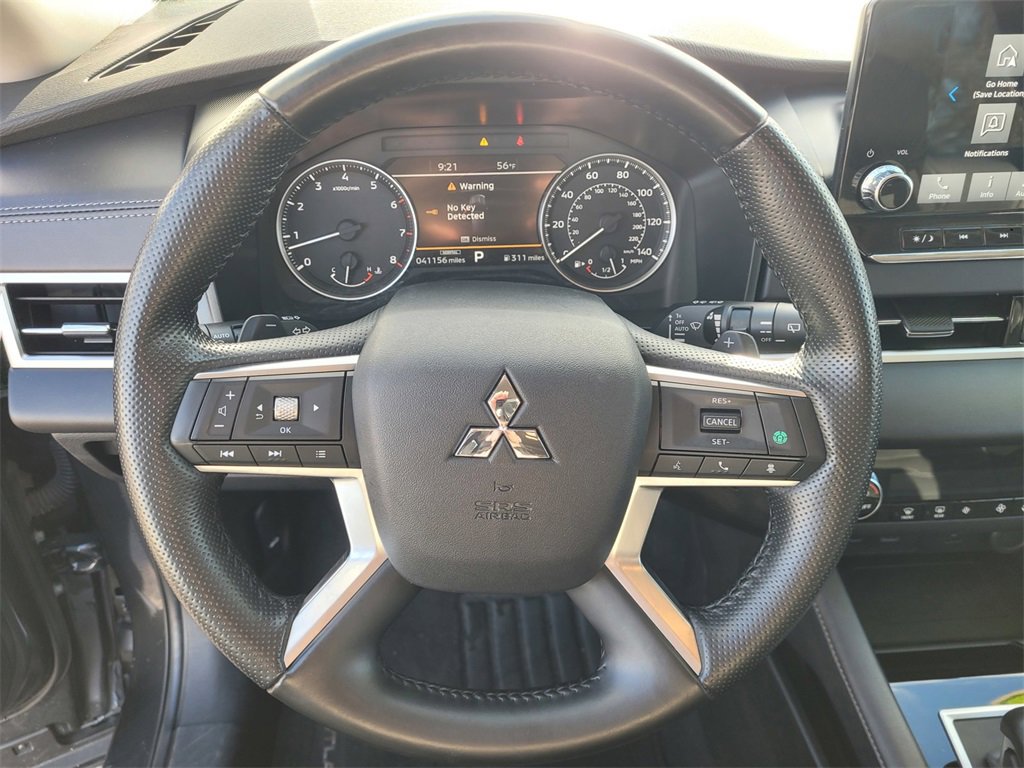 Used 2024 Mitsubishi Outlander SE image 18