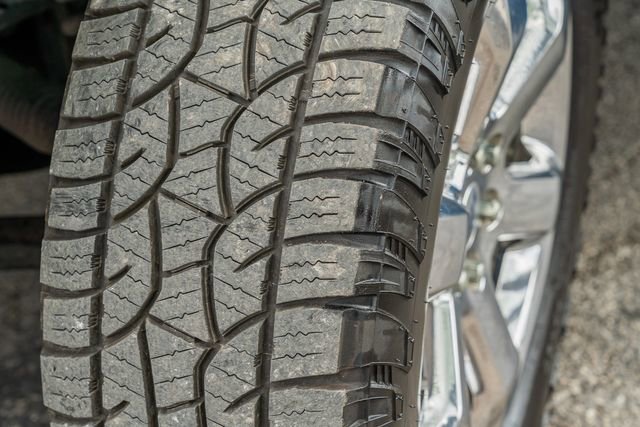 Used 2022 Ford F150 Lariat AWD/4WD image 16