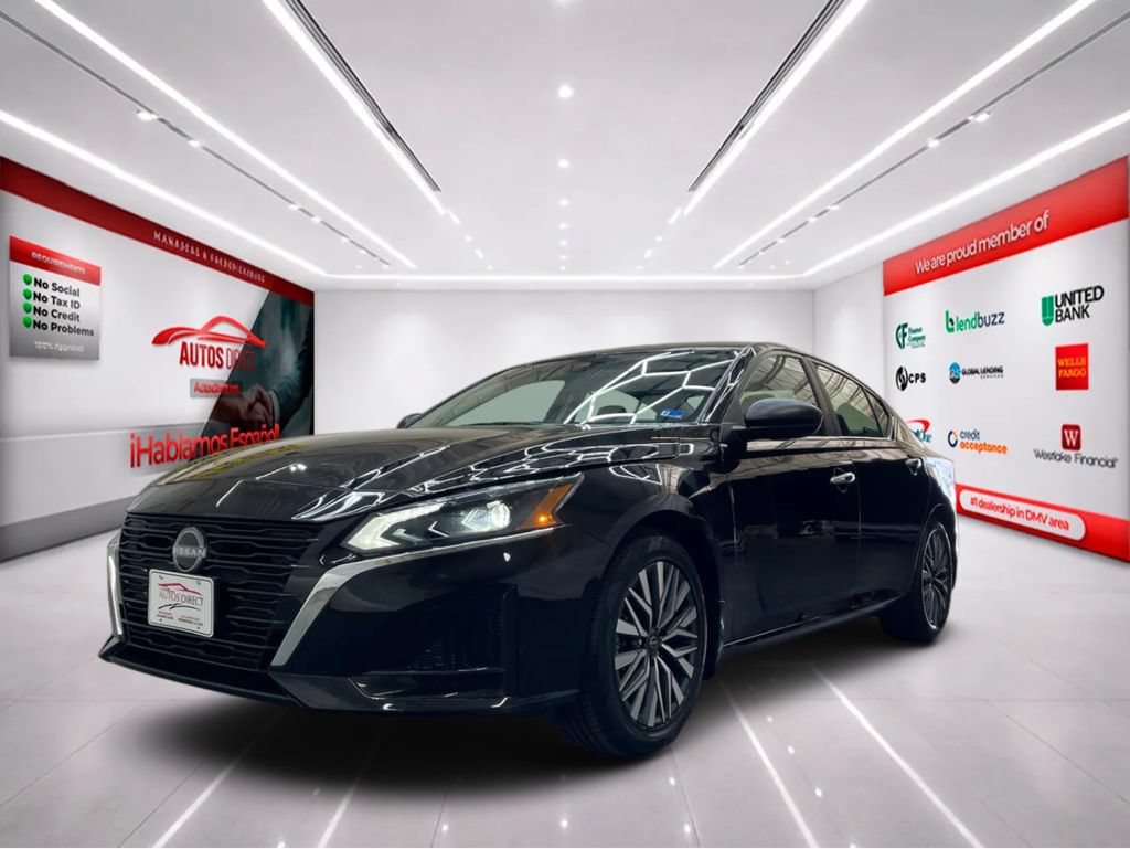 Used 2025 Nissan Altima 2.5 SV FWD image 4