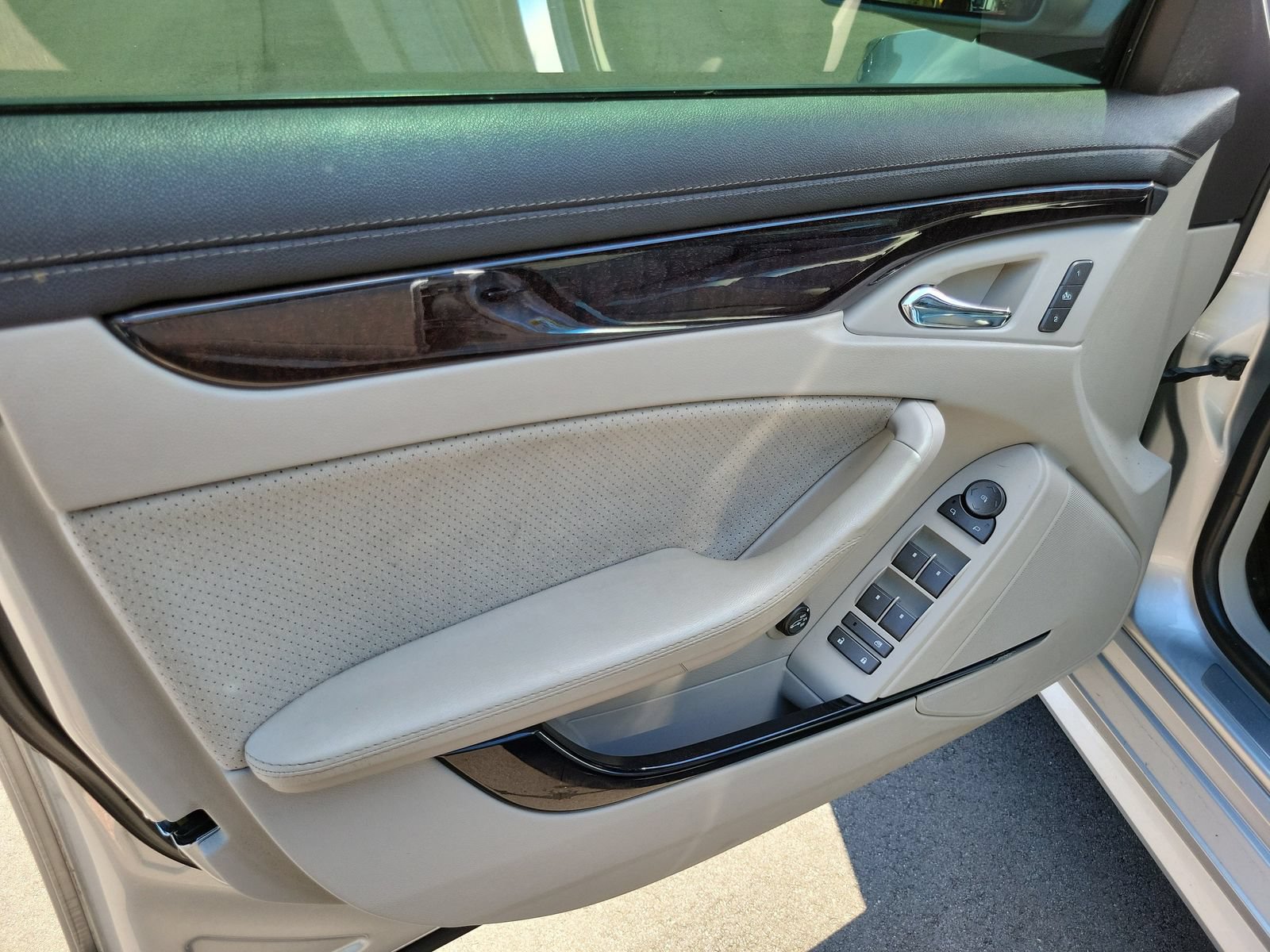 Used 2012 Cadillac CTS V w/ Wood Trim Package RWD image 7