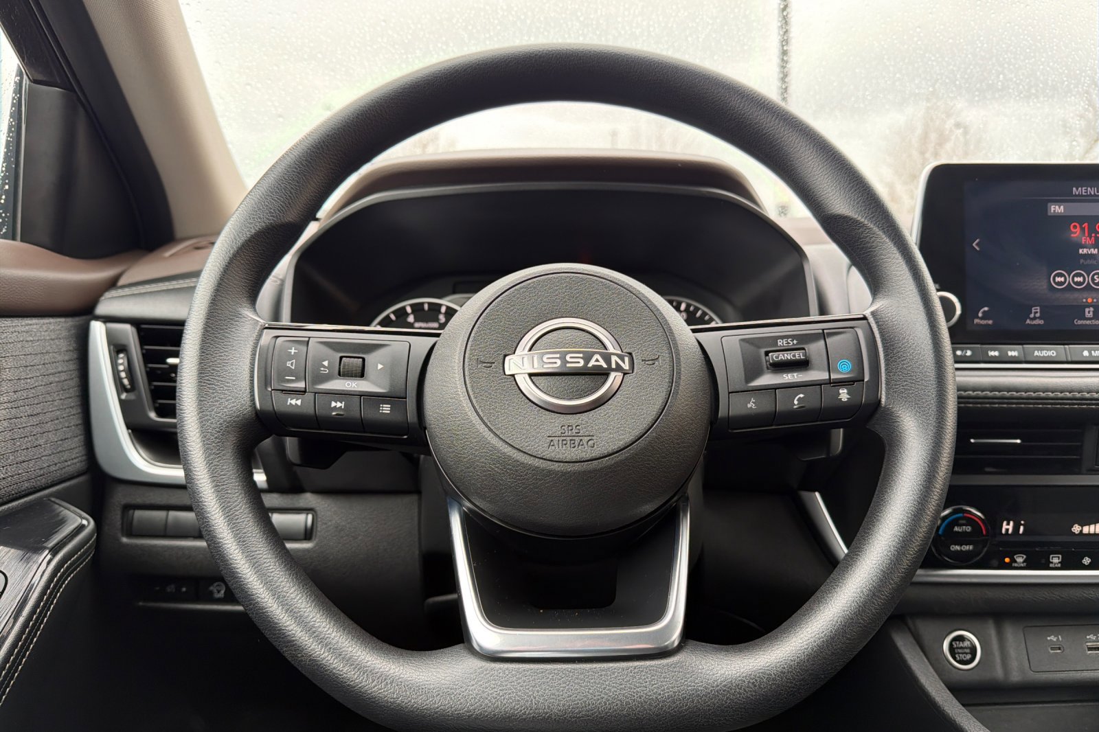 Used 2023 Nissan Rogue SV image 23