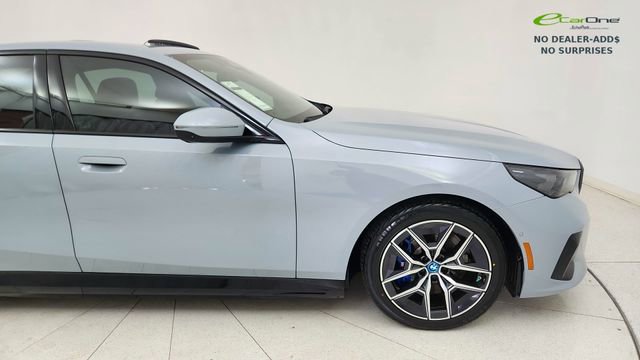 Used 2025 BMW i5 xDrive40 w/ M Sport Package image 7