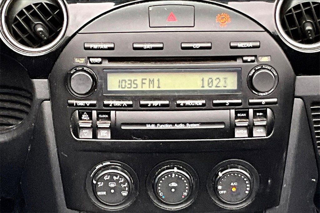 Used 2008 MAZDA MX-5 Miata Touring image 19