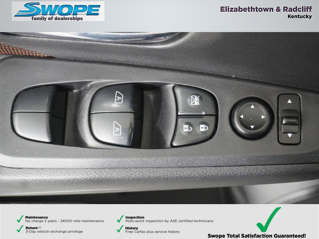 Used 2024 Nissan Kicks SR image 15