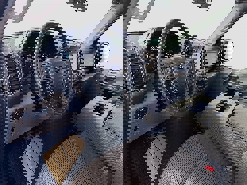 Used 2019 Ford F150 XLT w/ XTR Package image 3