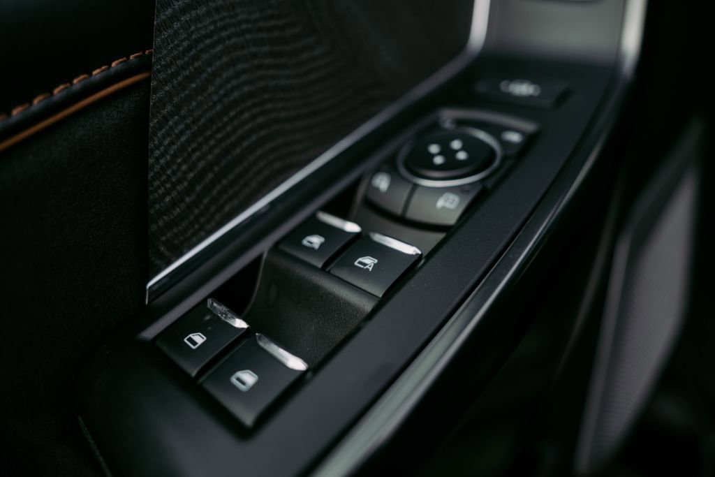 Used 2024 Ford F350 Platinum image 19