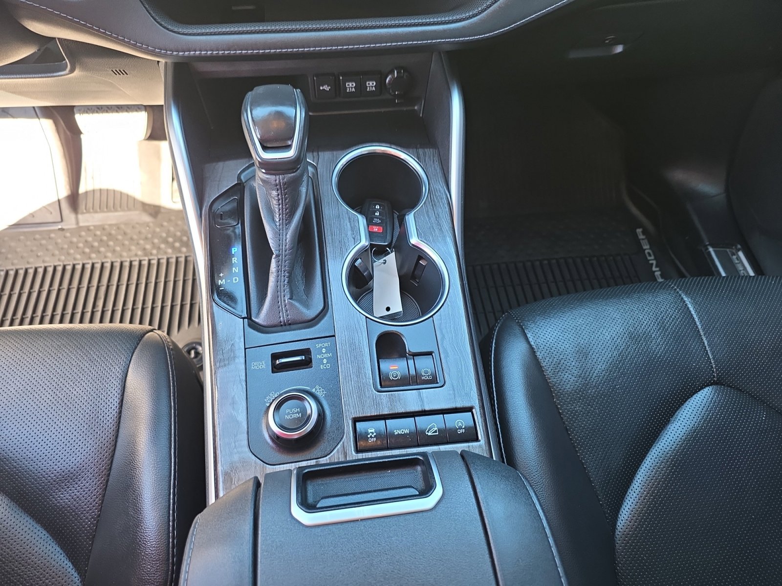 Used 2020 Toyota Highlander Platinum image 22