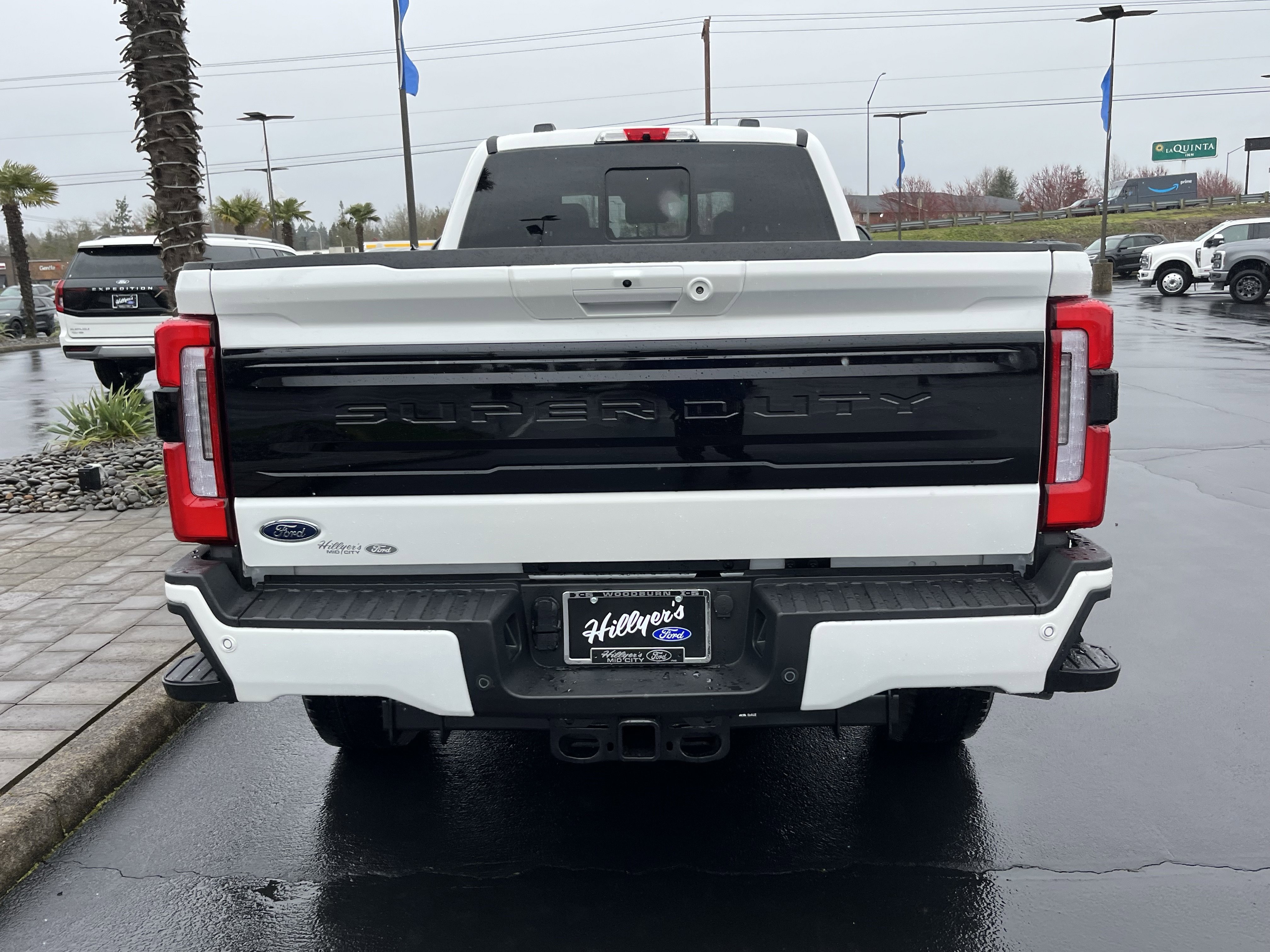 New 2026 Ford F350 Platinum w/ FX4 Off-Road Package AWD/4WD image 4