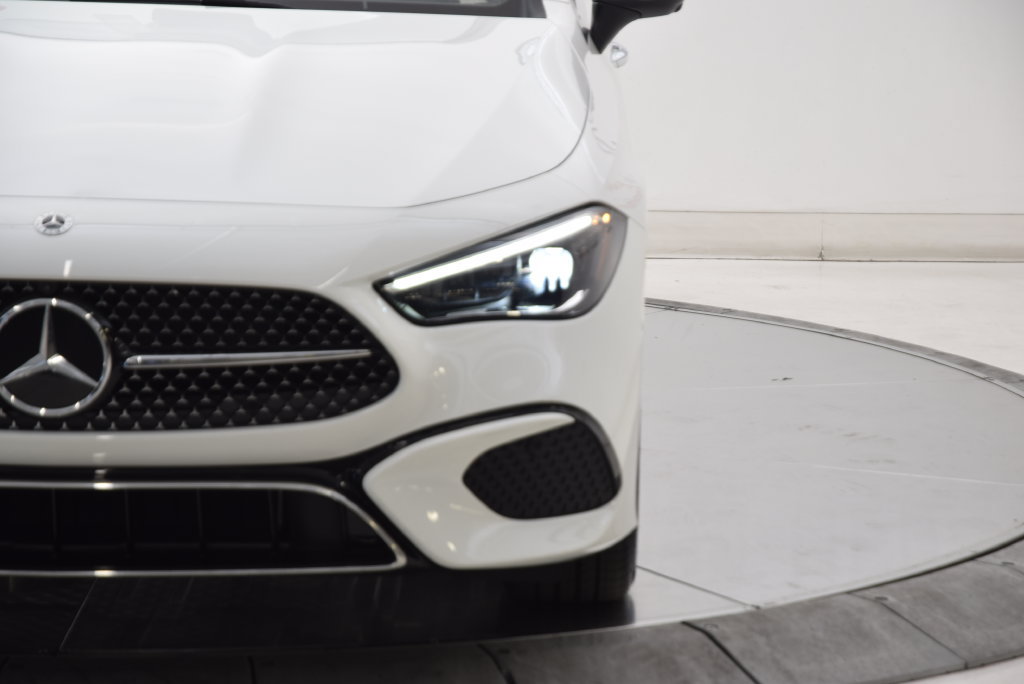 New 2027 Mercedes-Benz CLE 300 4MATIC Cabriolet image 10