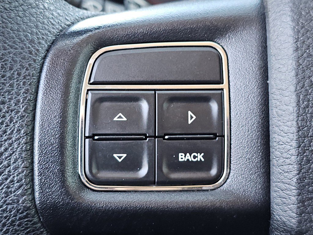 Used 2017 Dodge Journey SE w/ Flexible Seating Group image 13