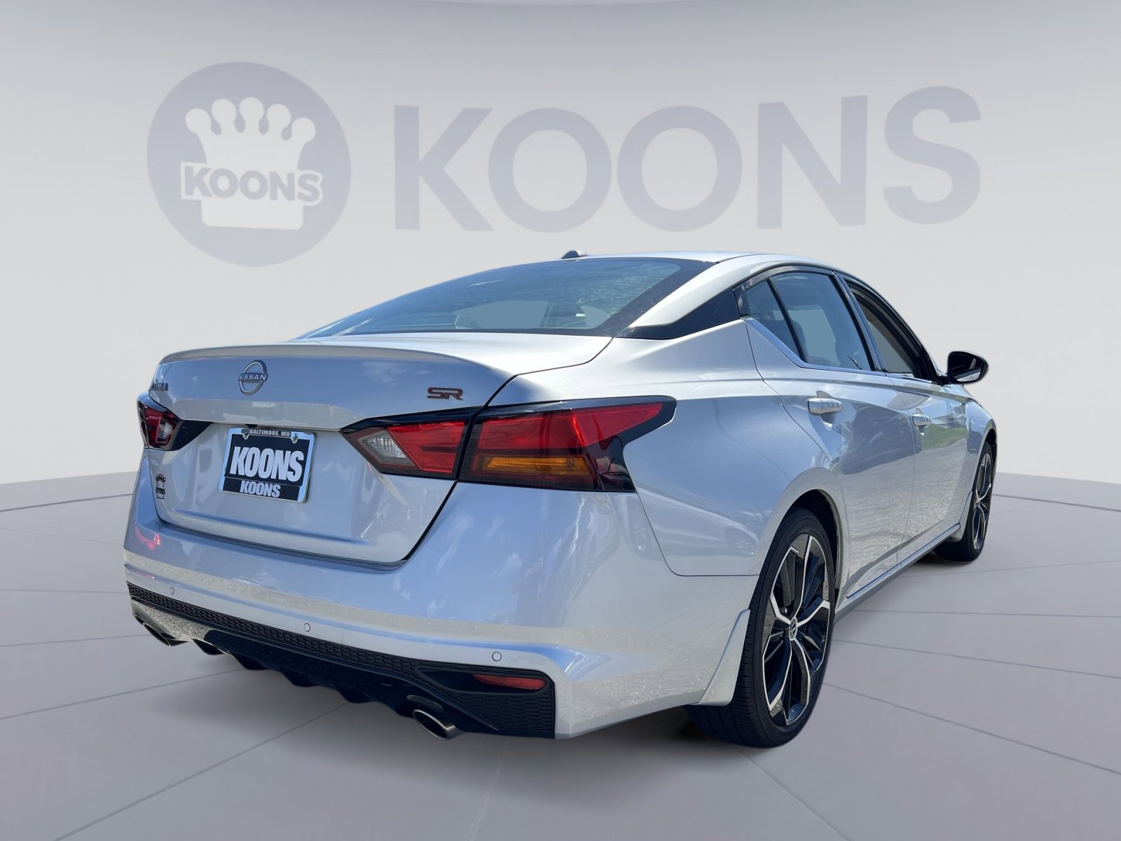 Used 2024 Nissan Altima 2.5 SR FWD image 16