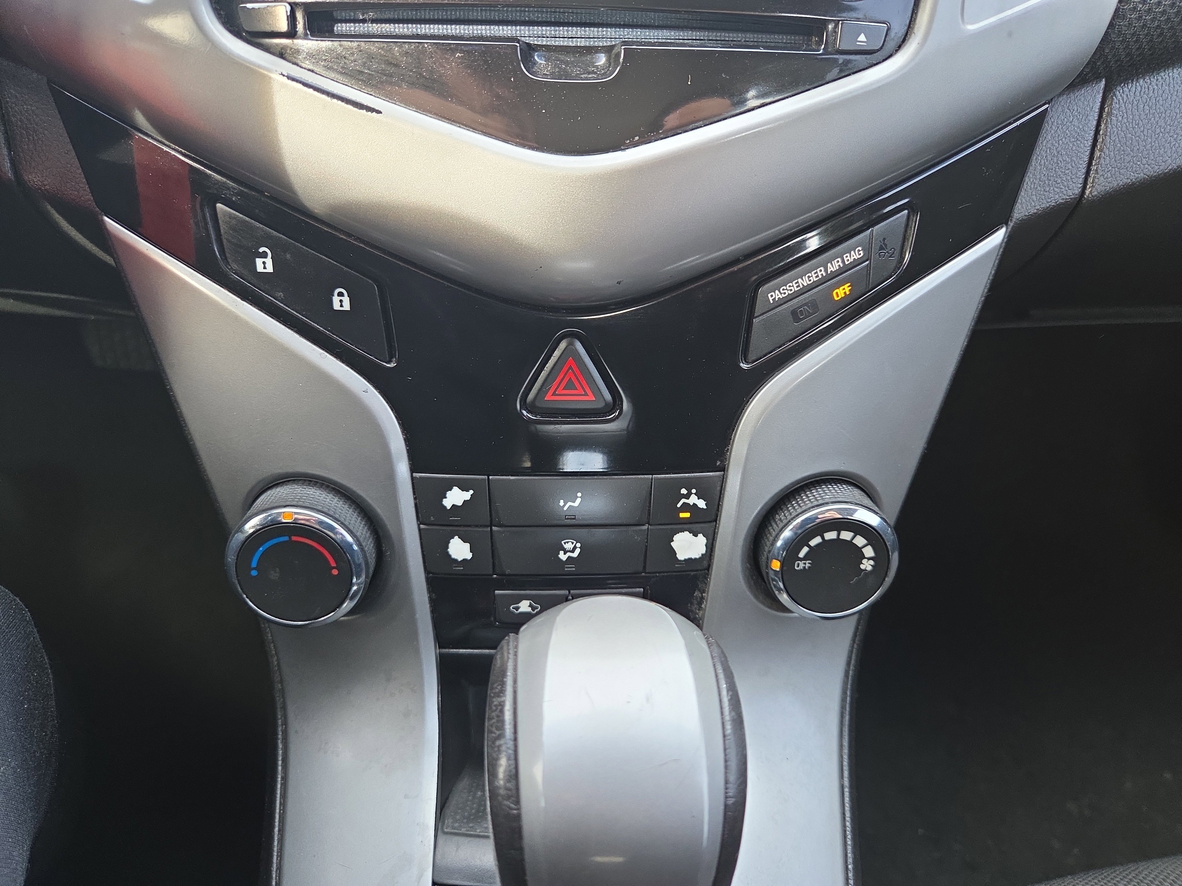 Used 2013 Chevrolet Cruze LT w/ RS Package image 21