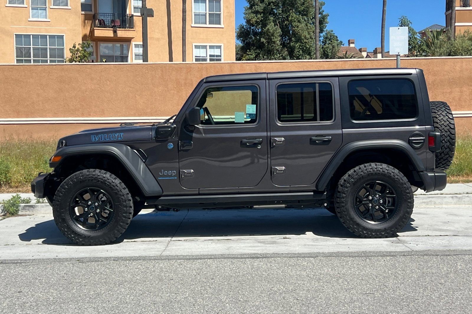 Used 2025 Jeep Wrangler Unlimited Sport S 4xe AWD/4WD image 7