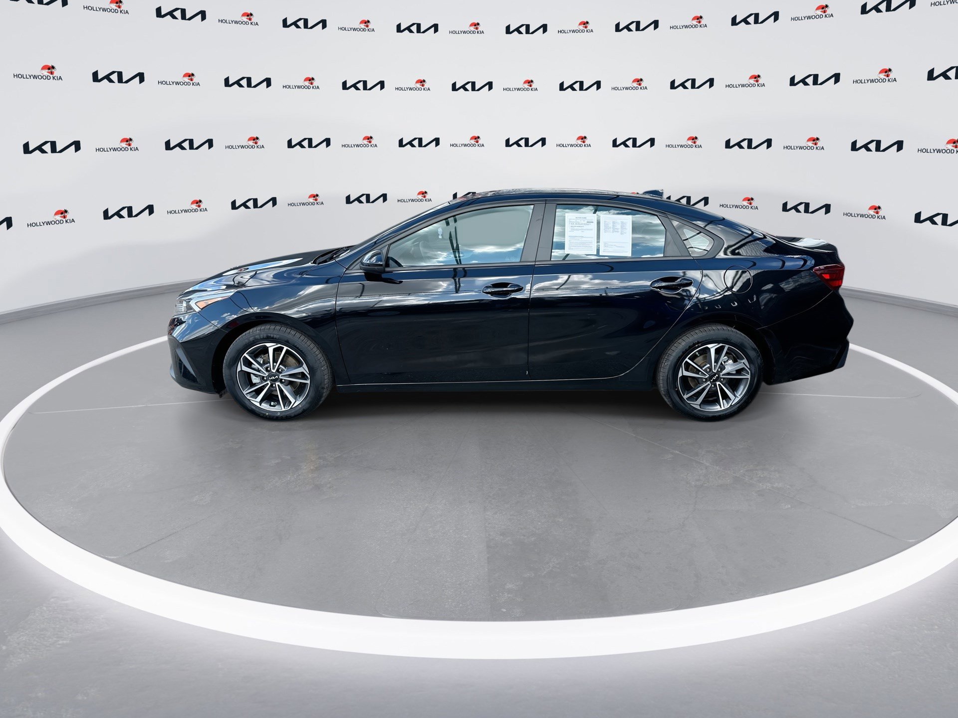 Used 2022 Kia Forte LXS image 5