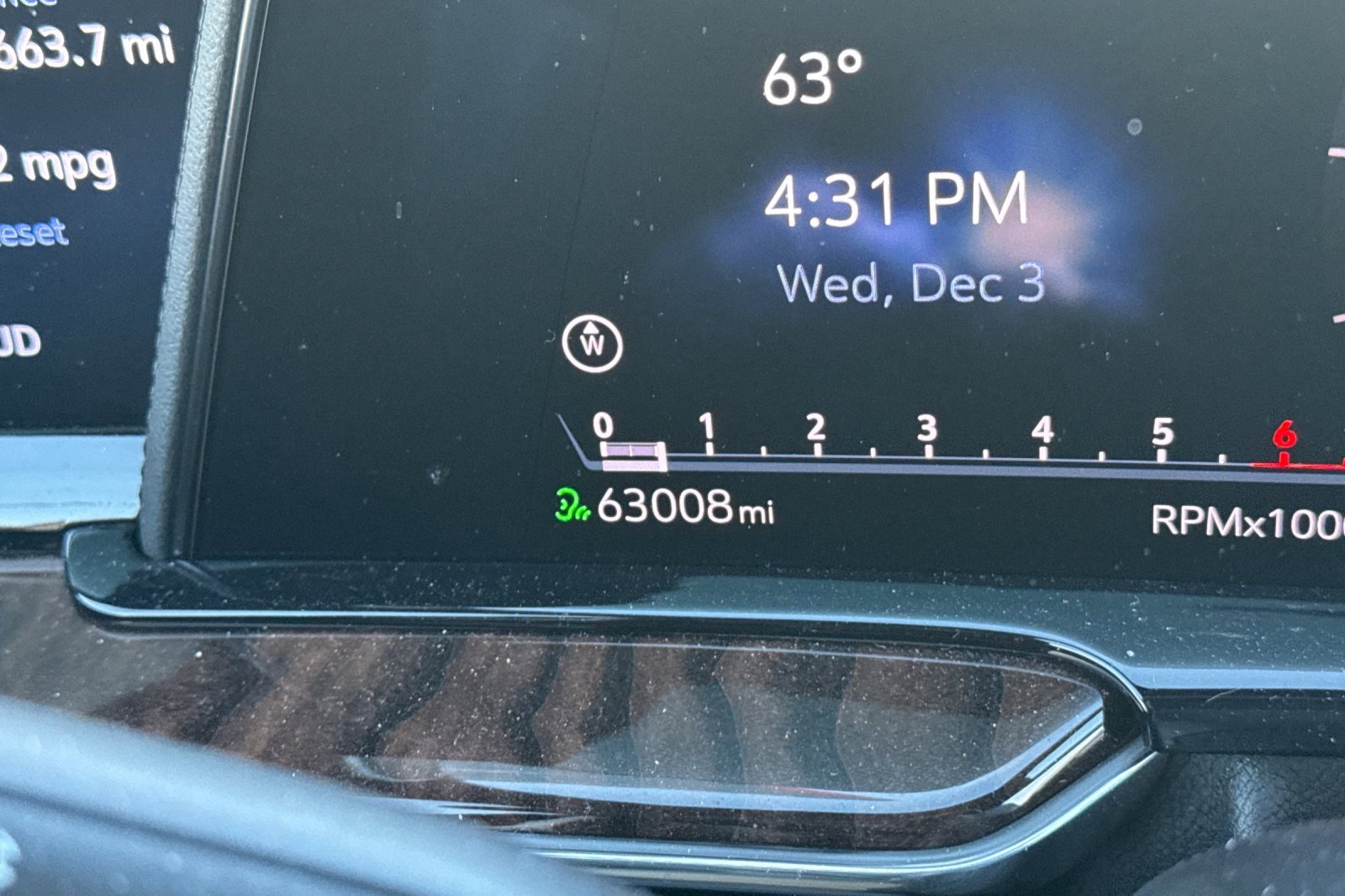 Used 2023 Cadillac Escalade Sport Platinum w/ LPO, ONYX Package image 40