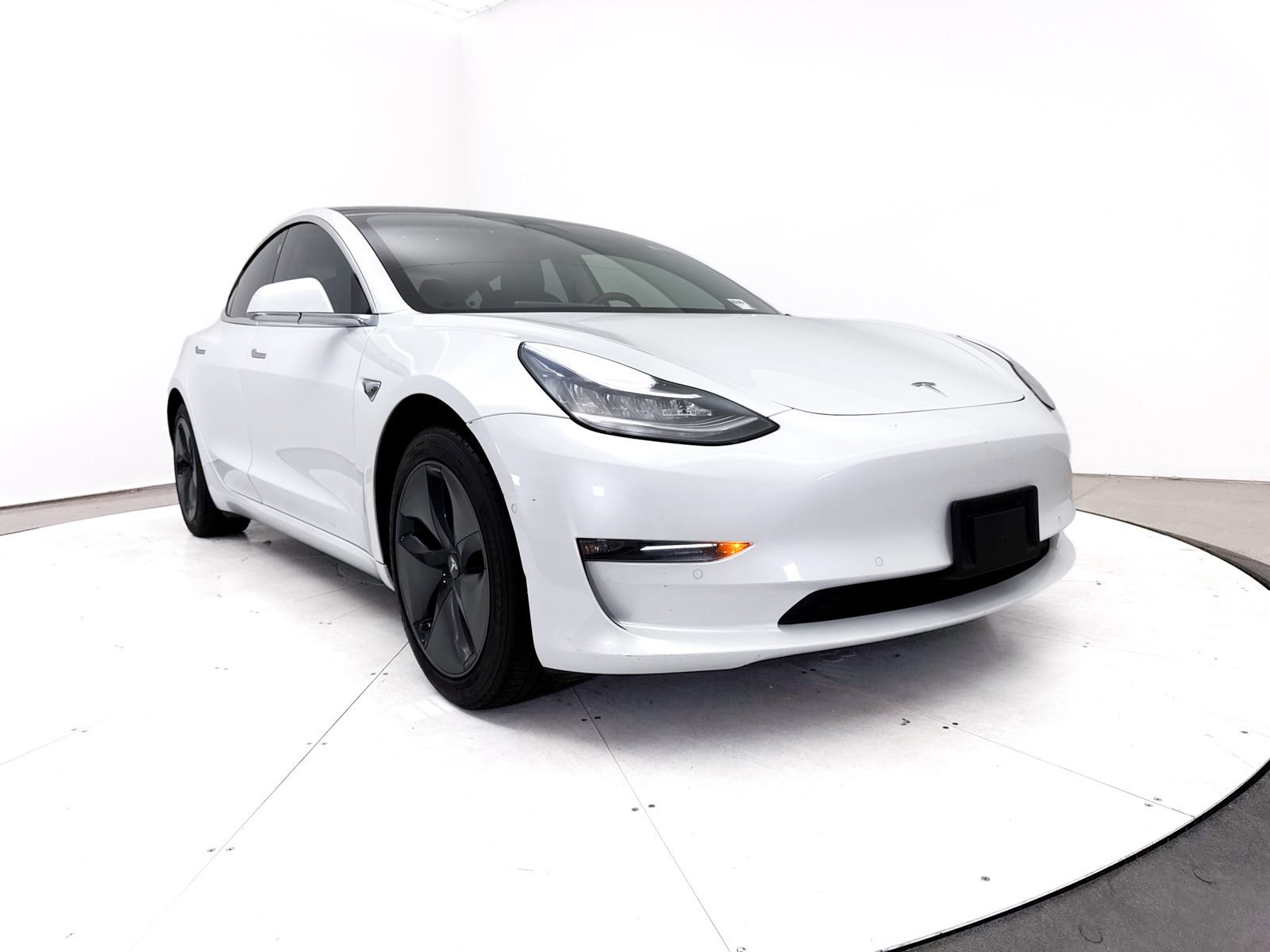 Used 2018 Tesla Model 3 Long Range RWD image 12