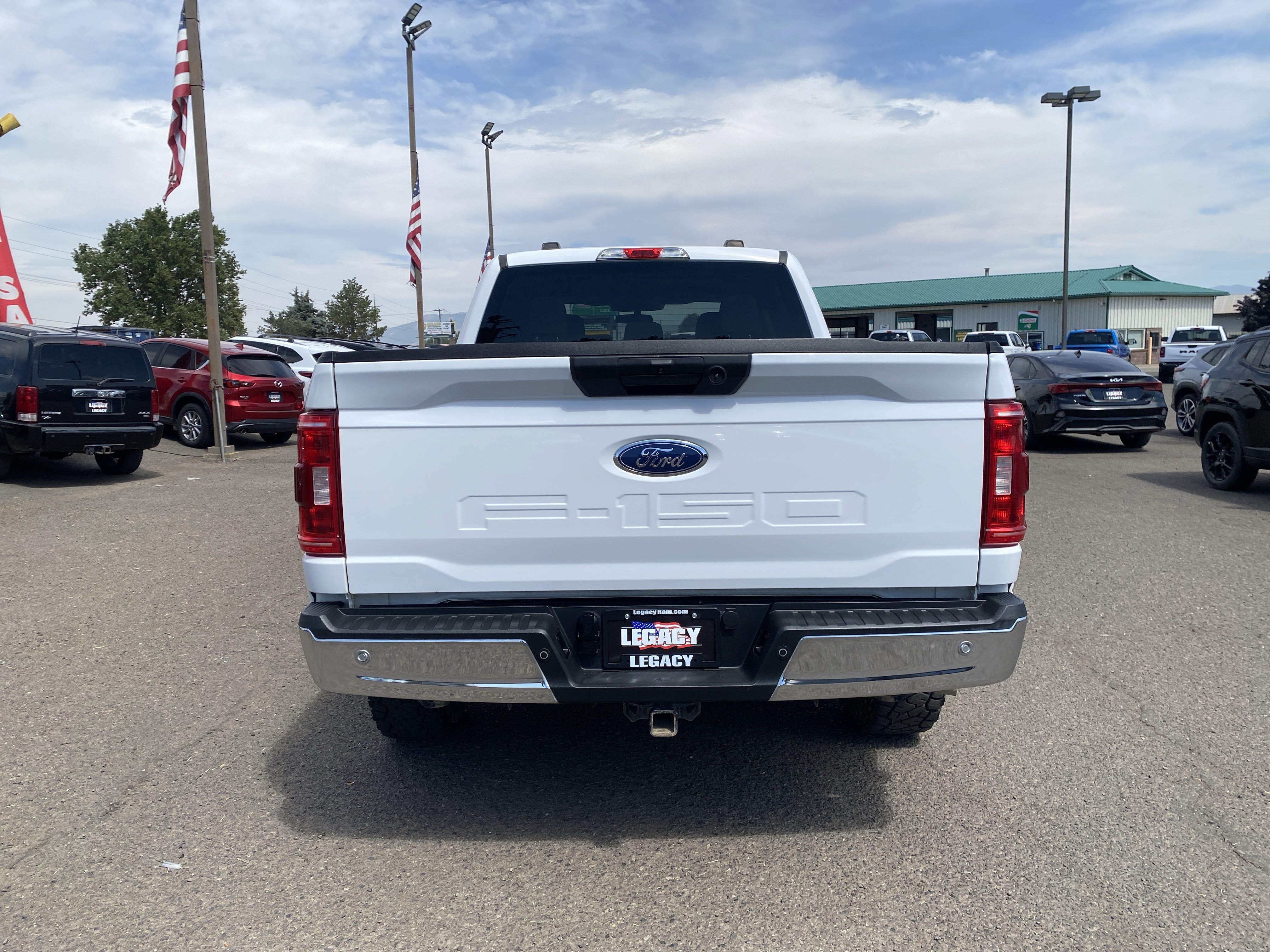 Used 2022 Ford F150 XLT w/ Trailer Tow Package AWD/4WD image 4