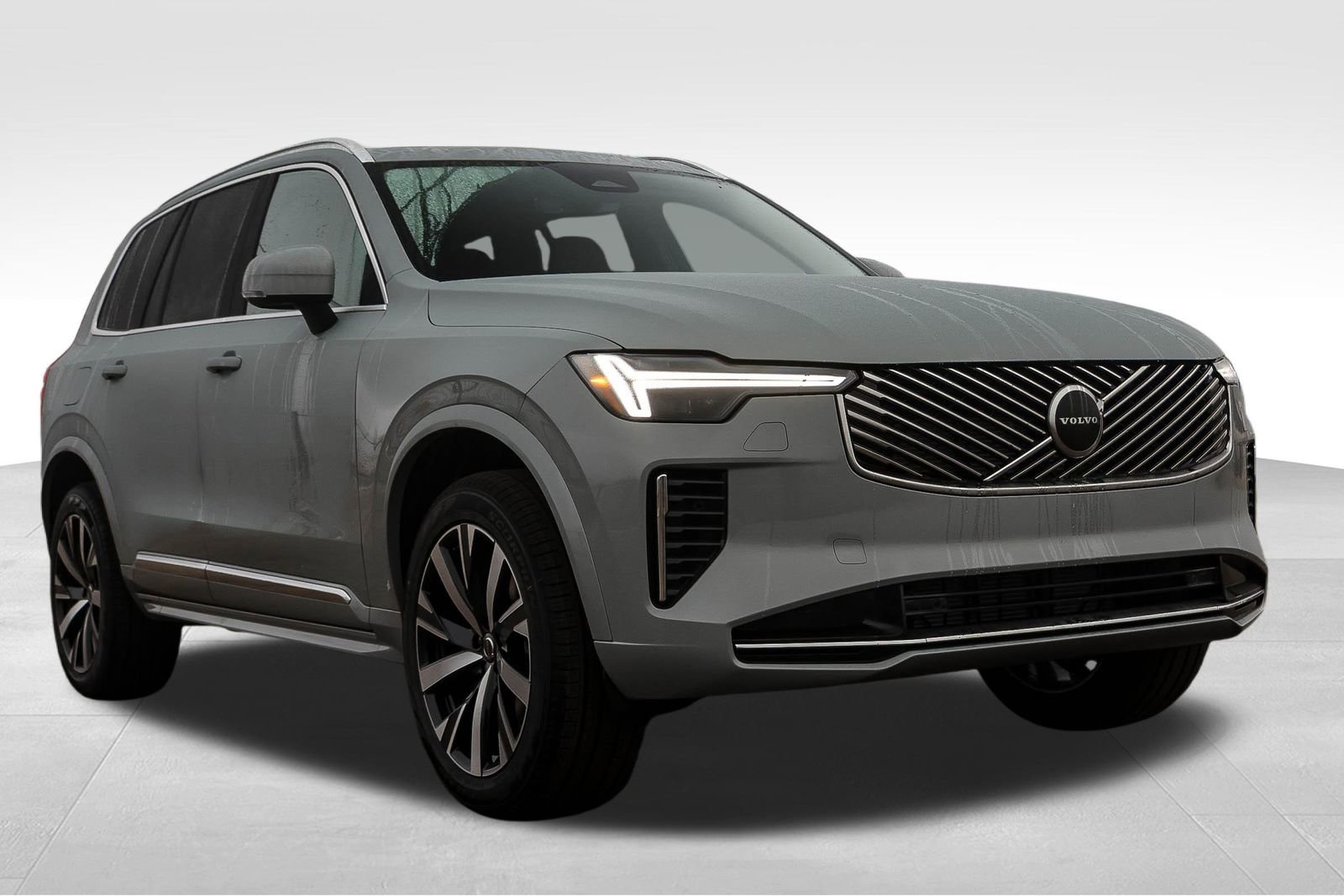 New 2026 Volvo XC90 B5 Core image 3