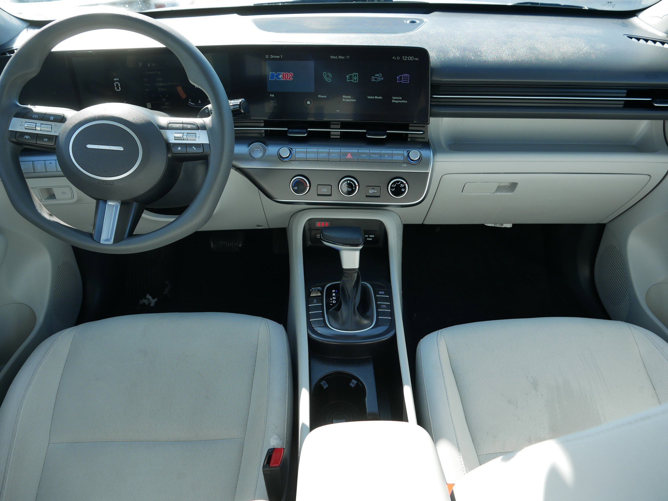 Used 2024 Hyundai Kona SE image 10