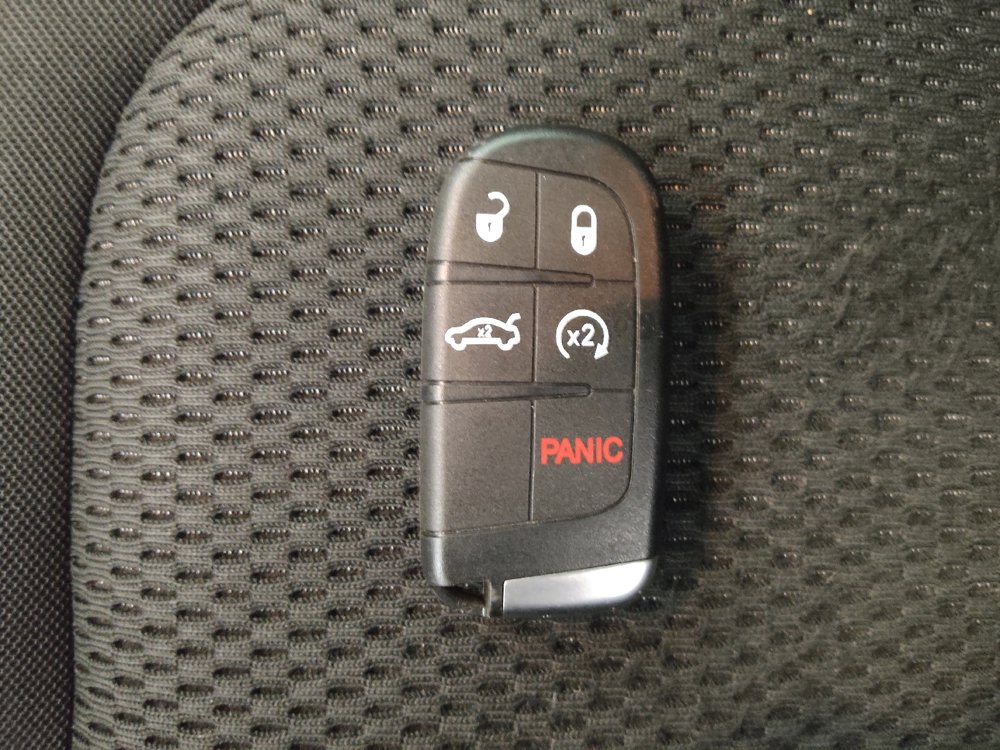 Used 2020 Jeep Renegade Altitude w/ UConnect 8.4 Nav Group image 32